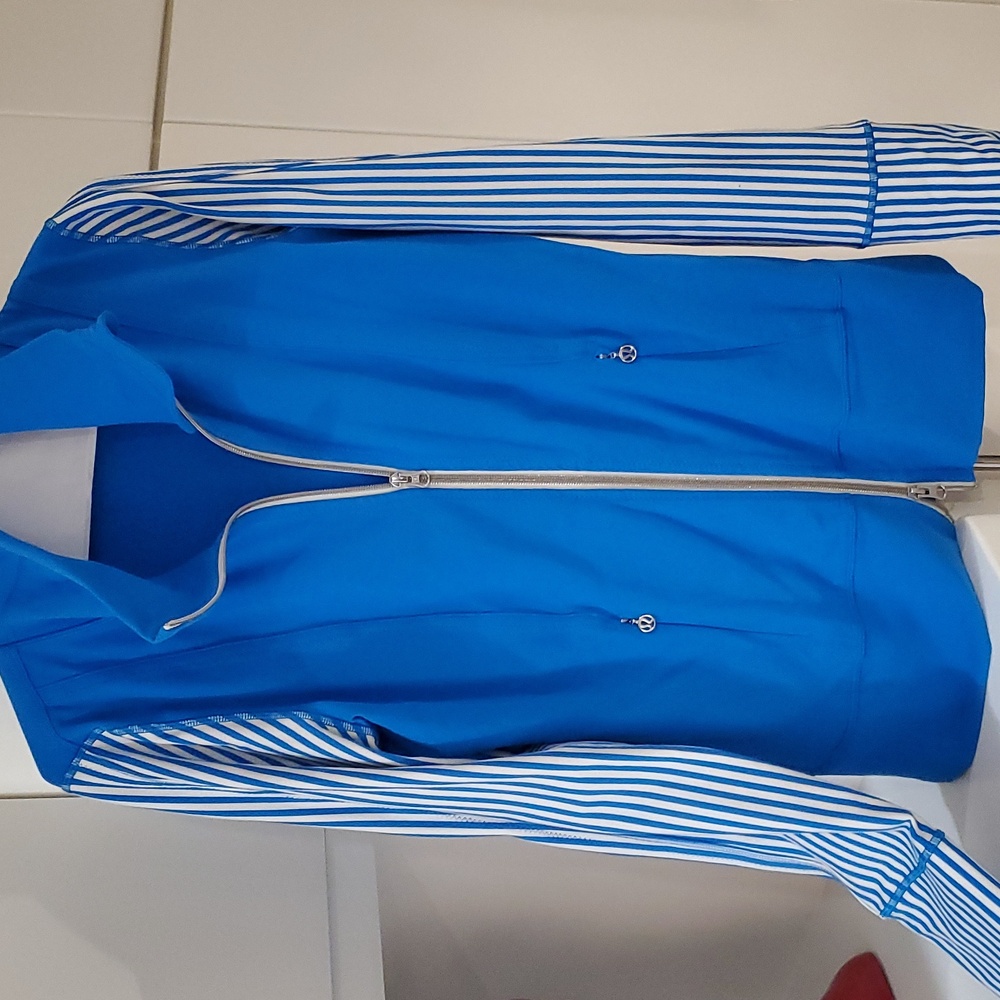 Lululemon Daily Yoga Jacket - Picture 2 of 8